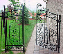 Custom gate